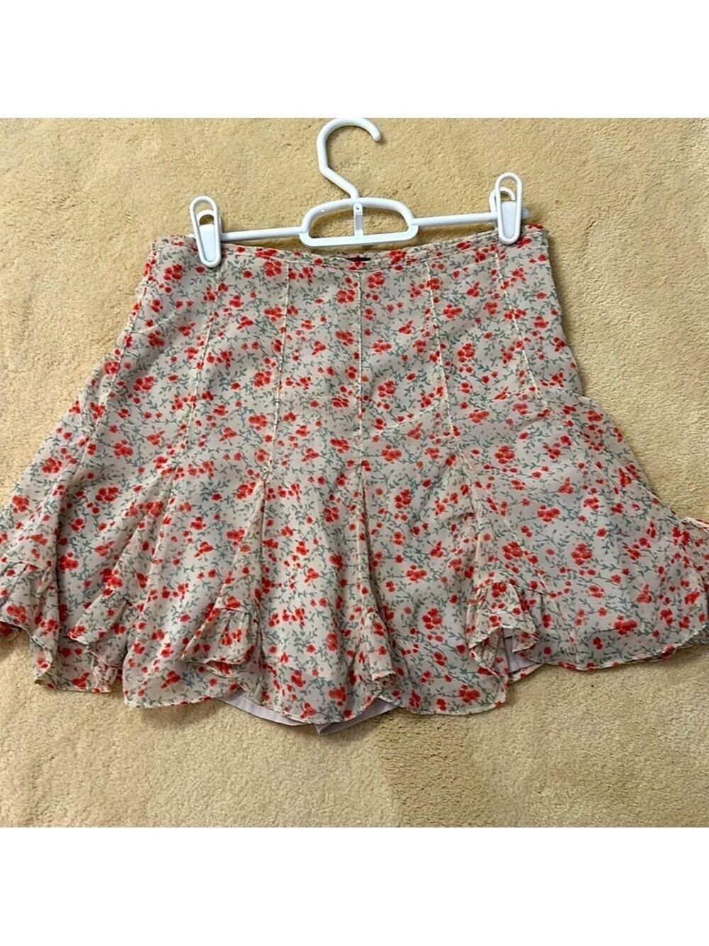 Precious flowered flouncy skort.